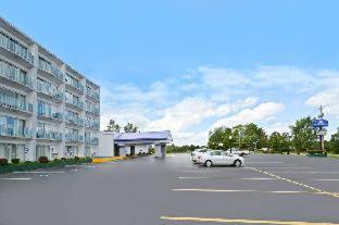 Howard Johnson By Wyndham Saint Joseph Benton Harbor Ruang foto